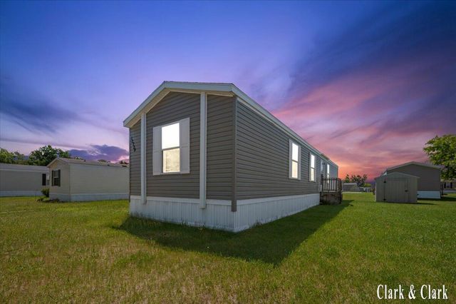 12739 Meadow Drive, Wayland, MI 49348