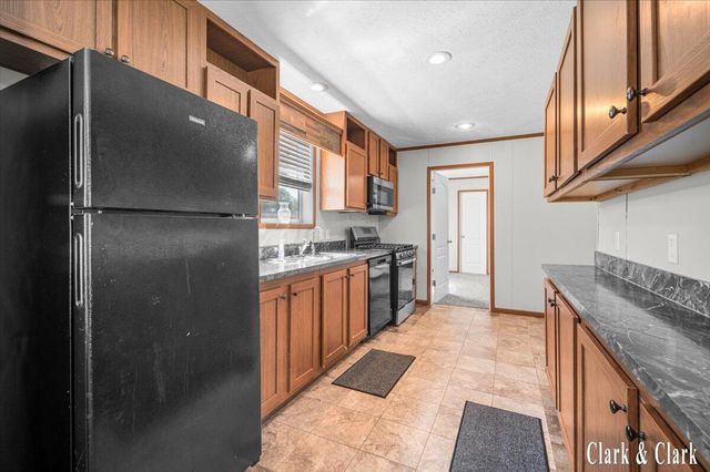 12739 Meadow Drive, Wayland, MI 49348