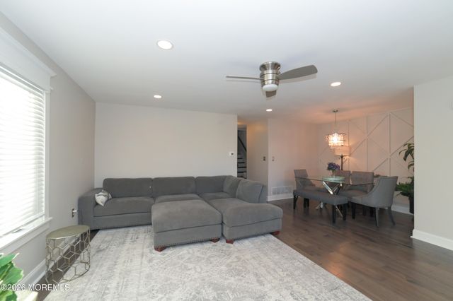 41 Tower Hill Drive, Red Bank, NJ 07701