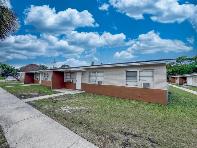 703 N 25th Street, Fort Pierce, FL 34947