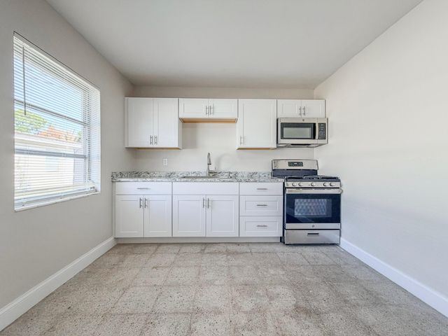 703 N 25th Street, Fort Pierce, FL 34947