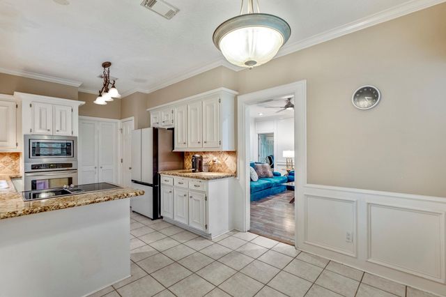 407 Champion Lake Drive, Spring, TX 77380