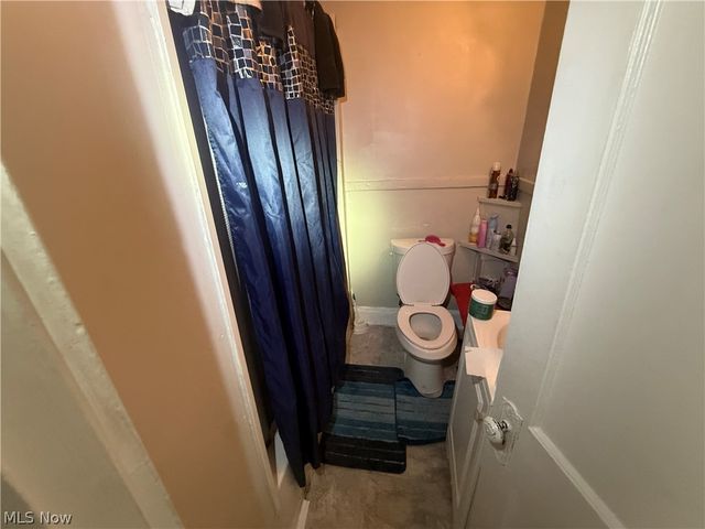 12816 Dove Avenue, Cleveland, OH 44105