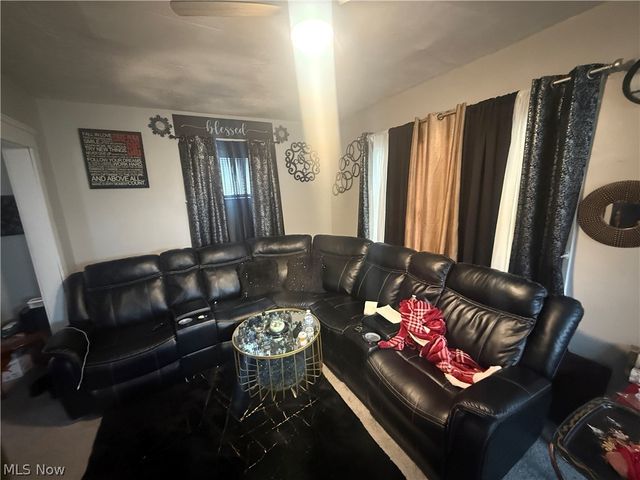 12816 Dove Avenue, Cleveland, OH 44105