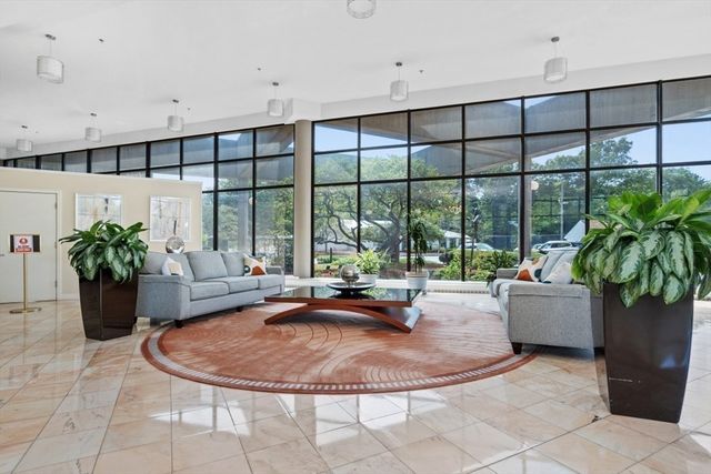 250 Hammond Pond Parkway 1205N, Newton, MA 02467