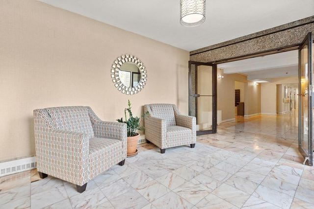 250 Hammond Pond Parkway 1205N, Newton, MA 02467