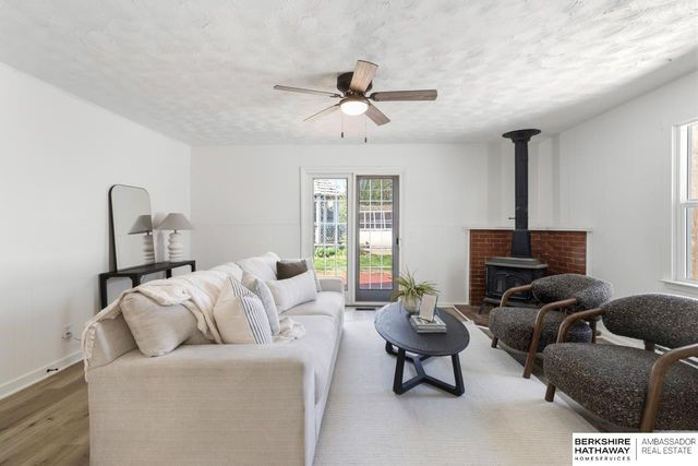 120 E Hudspith Street, Valley, NE 68064