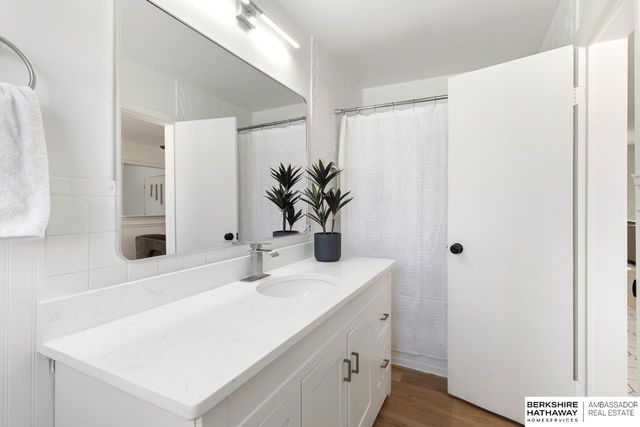 120 E Hudspith Street, Valley, NE 68064