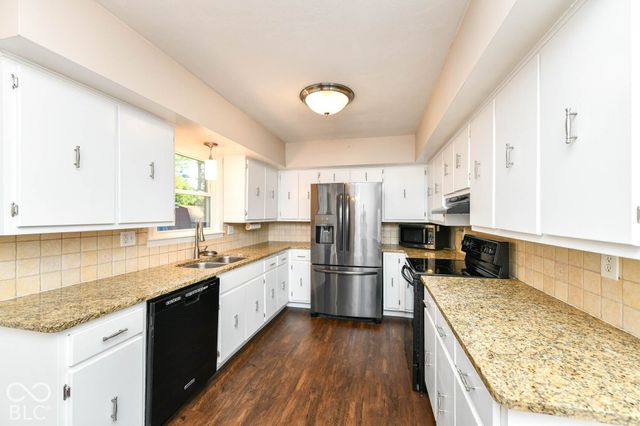 7229 Avalon Trail Court, Indianapolis, IN 46250