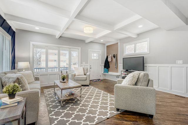 1837 W 104th Street, Chicago, IL 60643