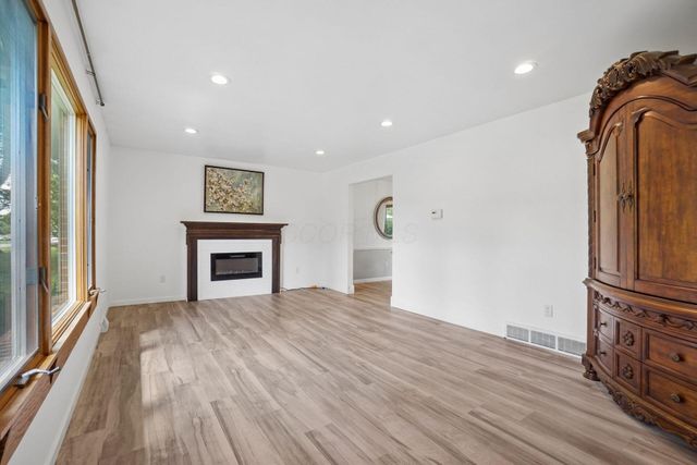 9622 Grandview Avenue, Pickerington, OH 43147