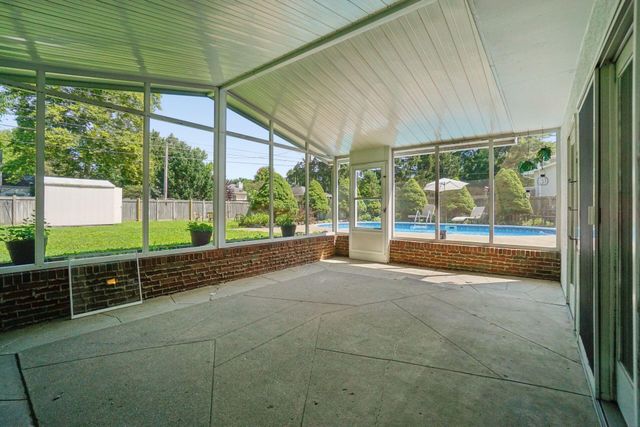 9622 Grandview Avenue, Pickerington, OH 43147