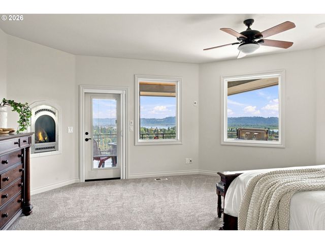 1929 N 10TH St, Washougal, WA 98671