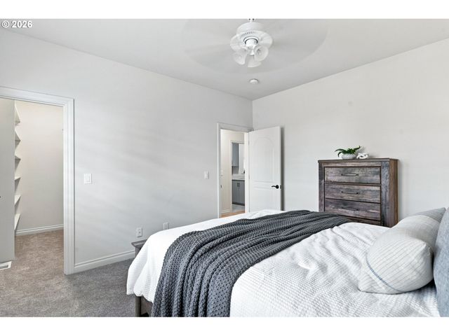 1929 N 10TH St, Washougal, WA 98671