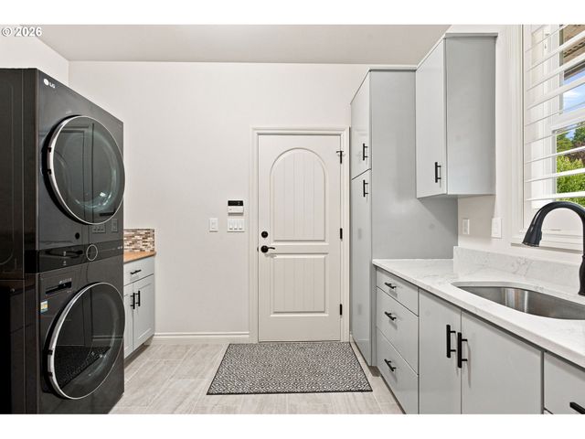 1929 N 10TH St, Washougal, WA 98671