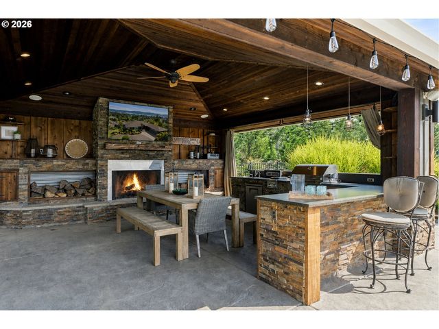 1929 N 10TH St, Washougal, WA 98671