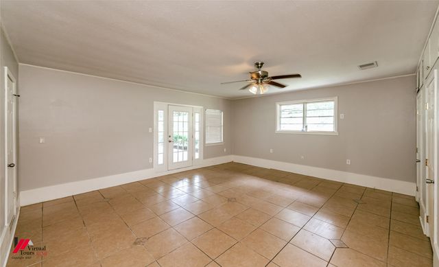 6001 N Market Street, Shreveport, LA 71107