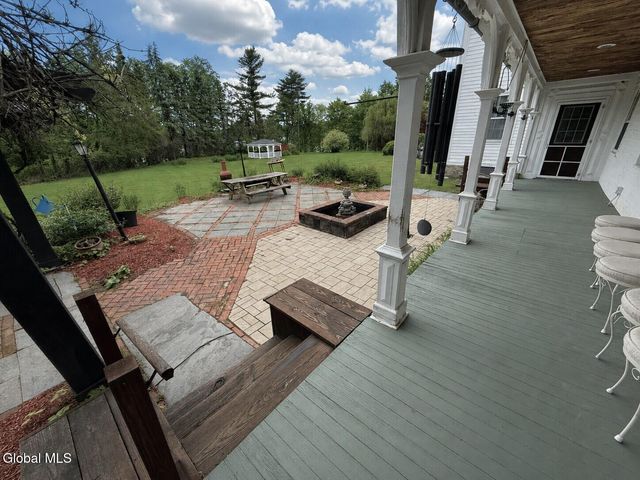42 Schumann Road, Sand Lake, NY 12018