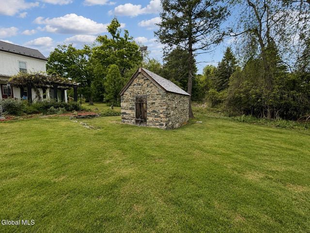 42 Schumann Road, Sand Lake, NY 12018