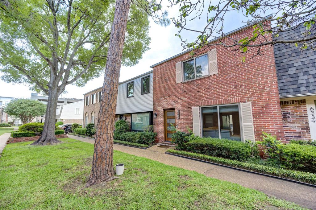 6337 Briar Rose Drive 145, Houston, TX 77057