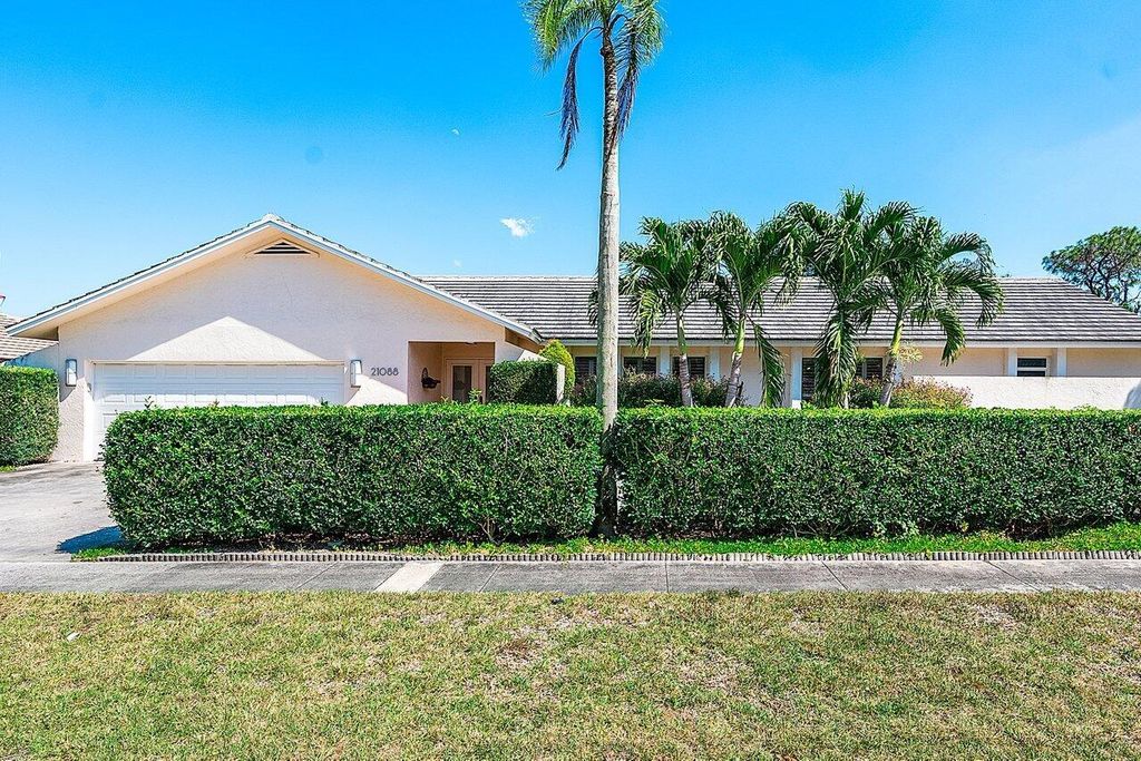 21088 Verde Trail, Boca Raton, FL 33433