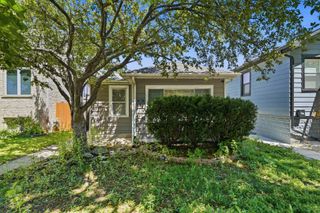 5523 N Neenah Avenue, Chicago, IL 60656