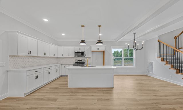 983 Palmyra Rd, Clarksville, TN 37040