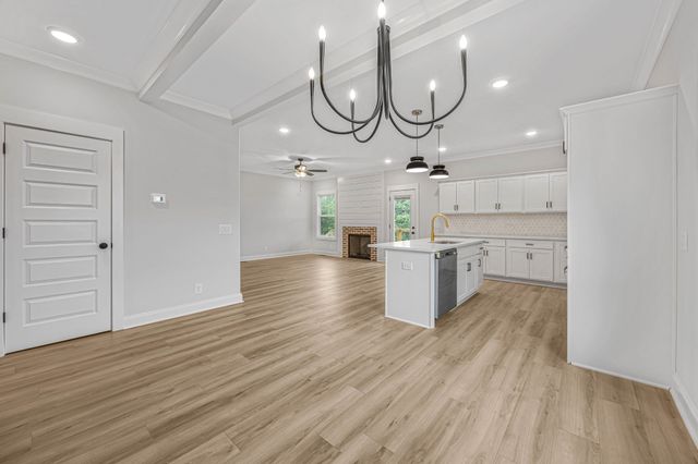 983 Palmyra Rd, Clarksville, TN 37040