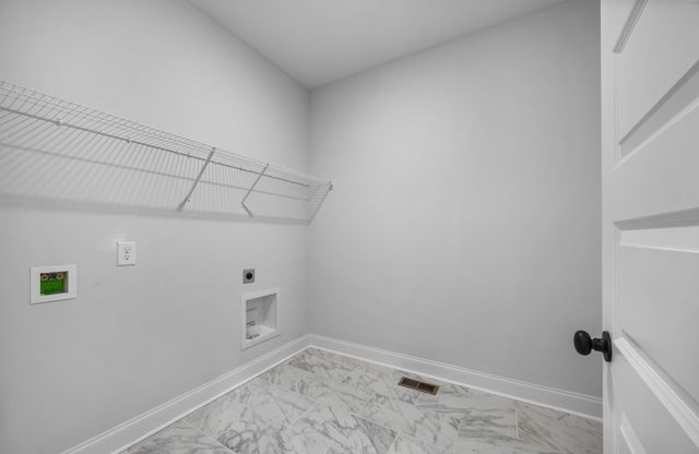 983 Palmyra Rd, Clarksville, TN 37040