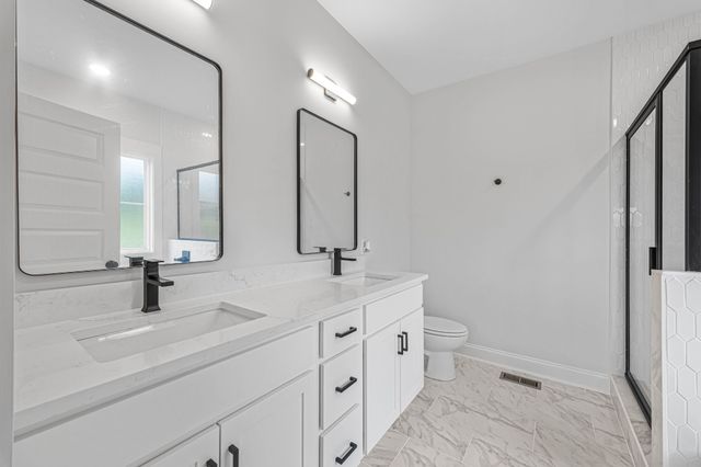 983 Palmyra Rd, Clarksville, TN 37040