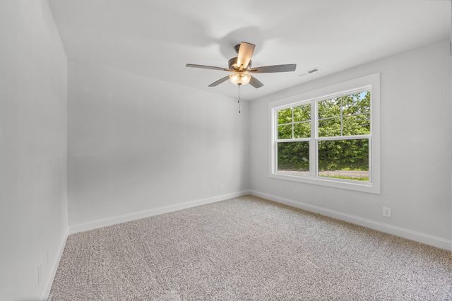 983 Palmyra Rd, Clarksville, TN 37040