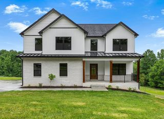 983 Palmyra Rd, Clarksville, TN 37040