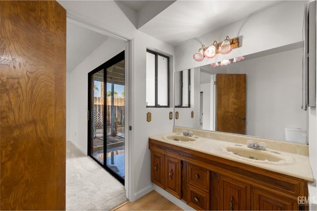 456 E, Warren Avenue, Bakersfield, CA 93308