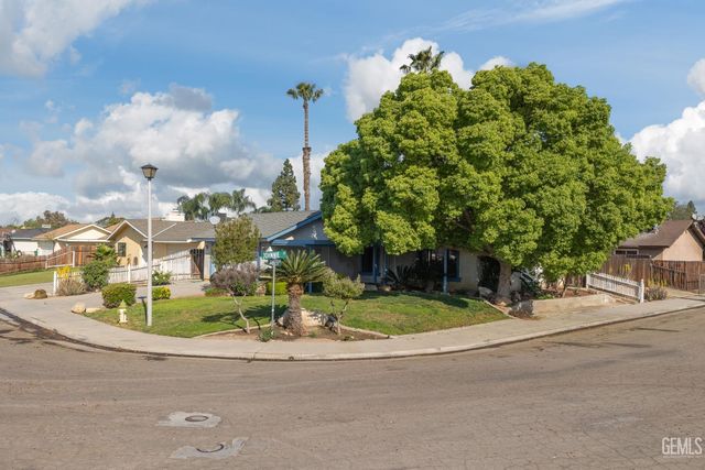 456 E, Warren Avenue, Bakersfield, CA 93308