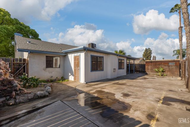 456 E, Warren Avenue, Bakersfield, CA 93308