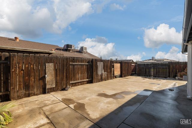 456 E, Warren Avenue, Bakersfield, CA 93308