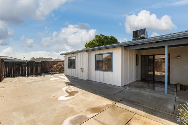 456 E, Warren Avenue, Bakersfield, CA 93308