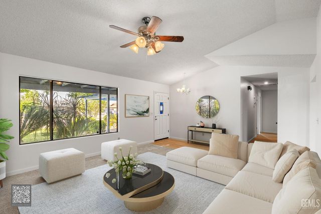 456 E, Warren Avenue, Bakersfield, CA 93308