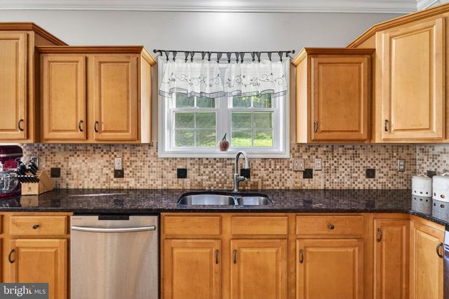 15 SAWGRASS DR, Reading, PA 19606