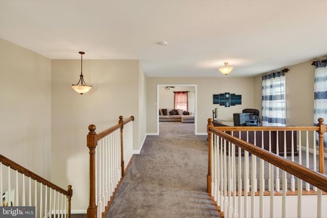 15 SAWGRASS DR, Reading, PA 19606