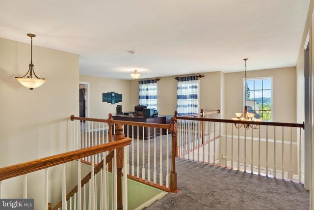 15 SAWGRASS DR, Reading, PA 19606