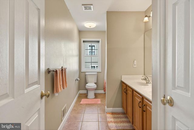 15 SAWGRASS DR, Reading, PA 19606