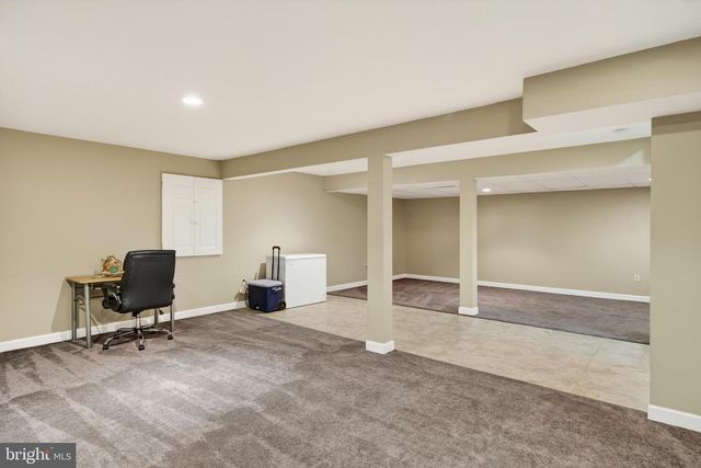 15 SAWGRASS DR, Reading, PA 19606