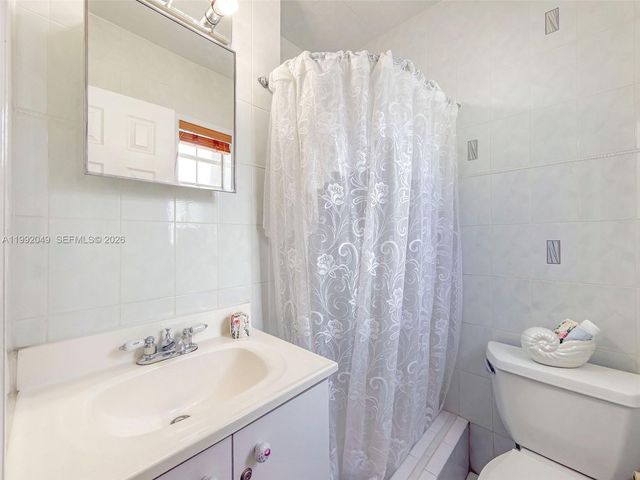 6810 SW 51 St., Miami, FL 33155