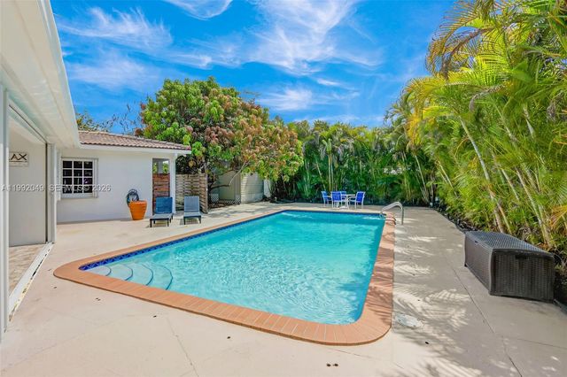 6810 SW 51 St., Miami, FL 33155