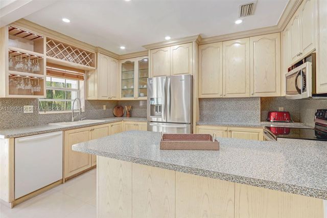 6810 SW 51 St., Miami, FL 33155