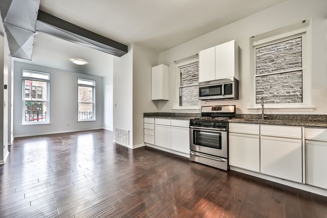 1225 W Erie Street, Chicago, IL 60642