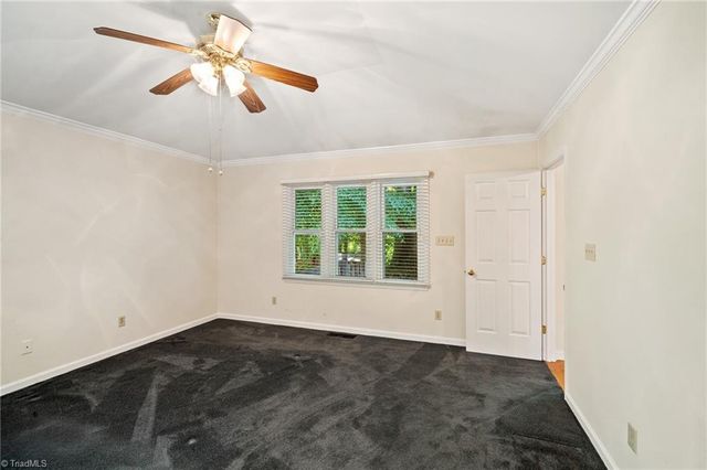 2350 Oakton Drive, Clemmons, NC 27012
