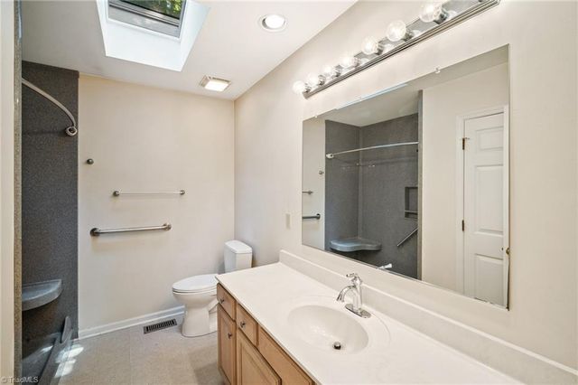 2350 Oakton Drive, Clemmons, NC 27012