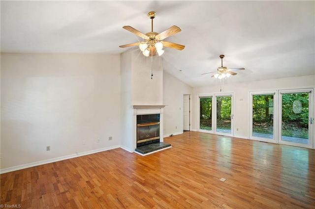 2350 Oakton Drive, Clemmons, NC 27012